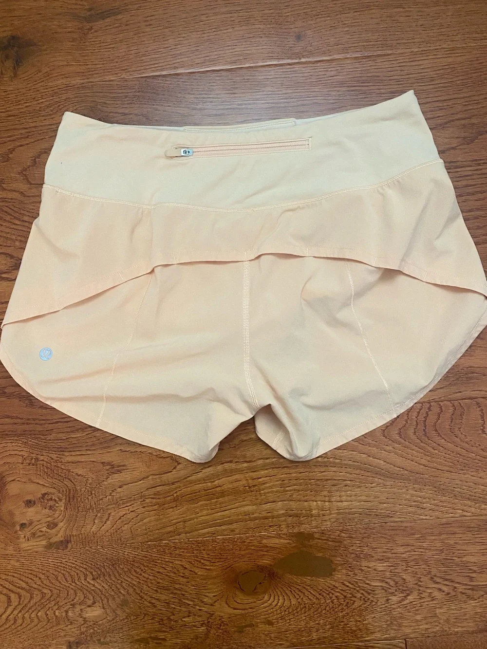 Size 6 Lululemon Speed Up short 4” inseam - melon
